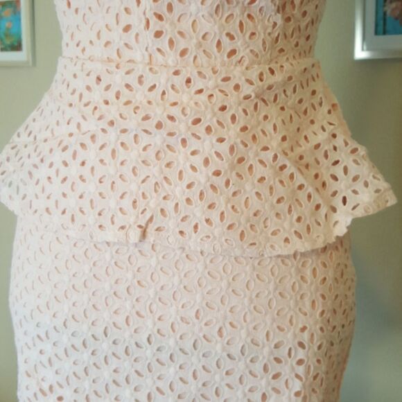 💲6️⃣ Bundled ✔️Open Back Eyelet Peplum DressPink sz XS S  - Picture 6 of 11